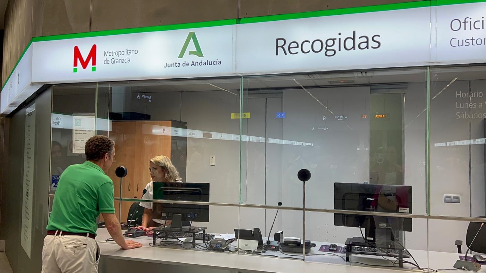 Metro de Granada reforzará su servicio de atención al usuario con una plataforma digital y un chatbot